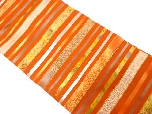 横段に花唐草模様織り出し　名古屋帯